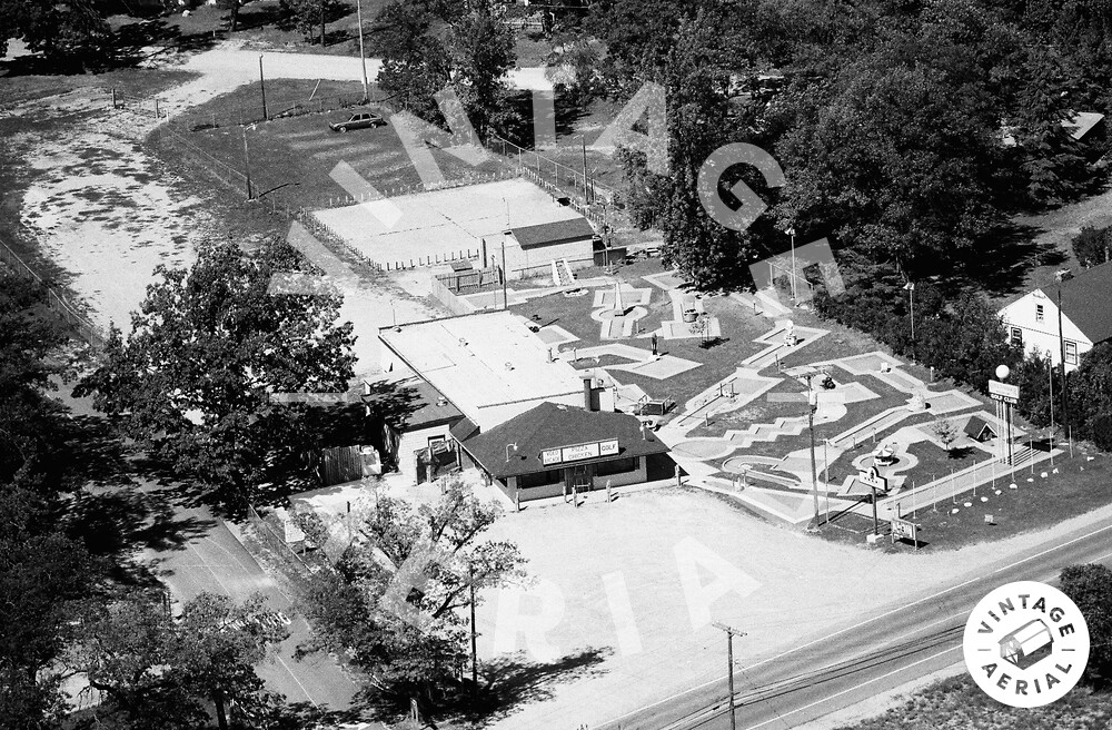 Caseville Amusement Center - 1988 (newer photo)